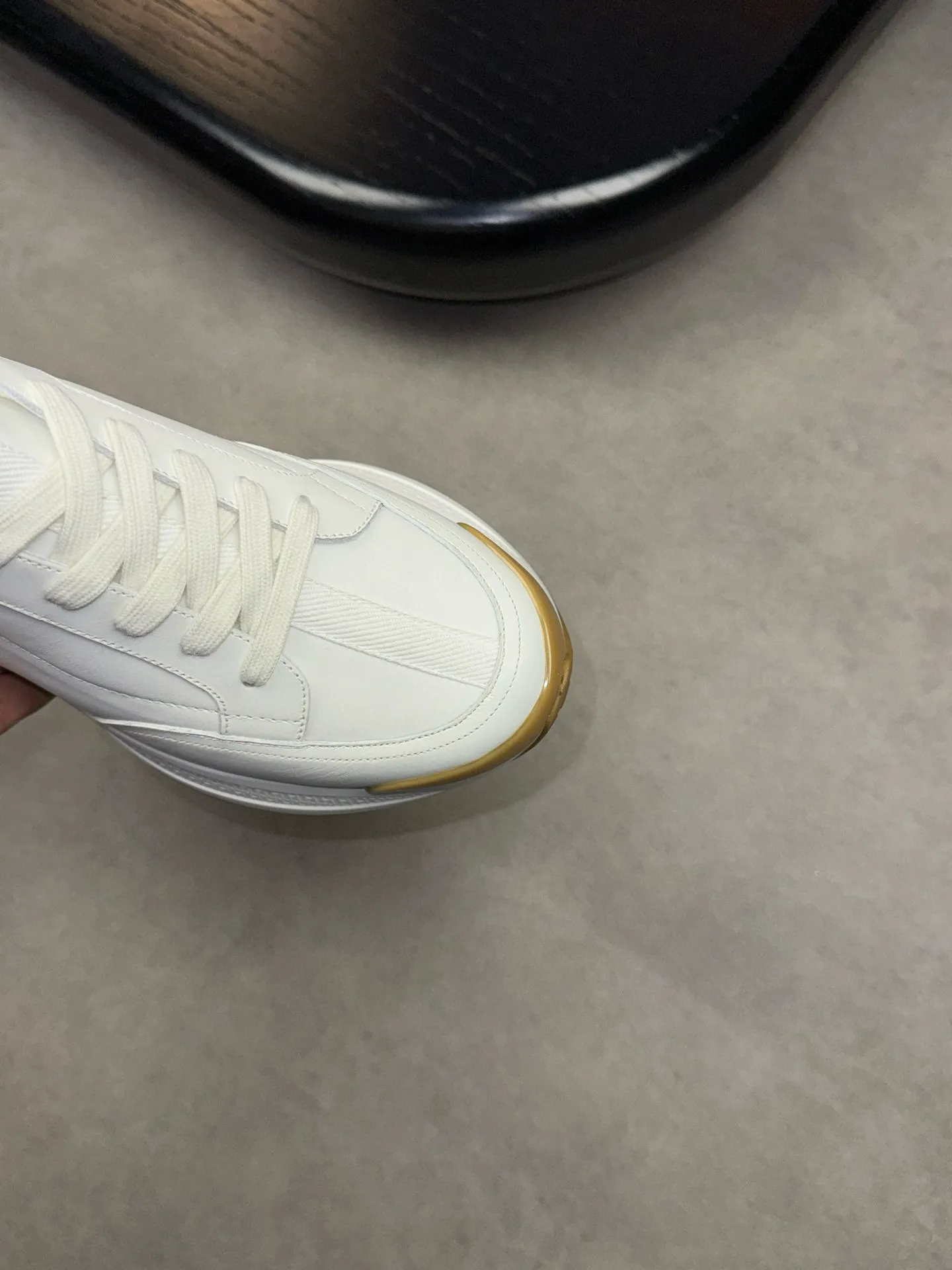 [HERMES] Hermès men's shoes💰560💰 - High-end quality original casual sports shoes - Upper: 🔝Nappa calfskin, high-grade elastic cloth, brand webbing - Lining: elastic cloth, foot pad; water-dyed cowhide - Outsole: ultra-light T men's shoes 💰U foam rubber; two-color molded outsole -Ultra-high quality control and fine workmanship: outstanding (high-end, extravagance, grade) -Size: 39-44 (38, 45, can be customized)